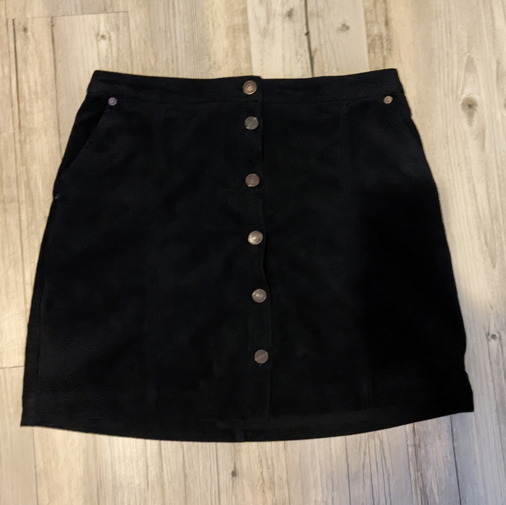 Witchy 🧹 Black Button-Up Skirt